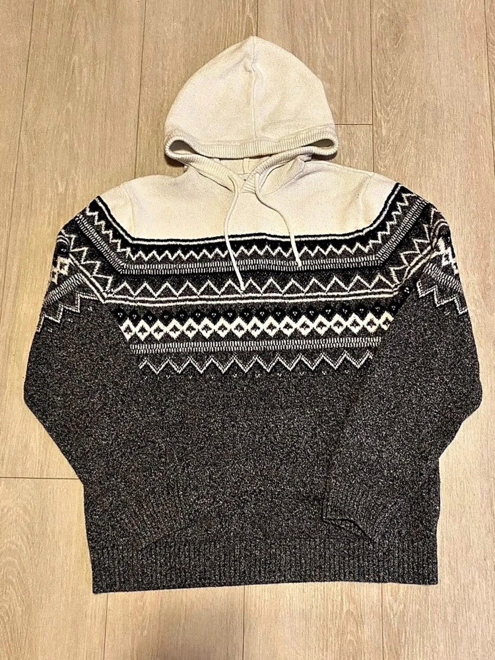 Old Navy Sweater Knit Geometric Aztec Hoodie in Black & White Size Large - Picture 2 of 10